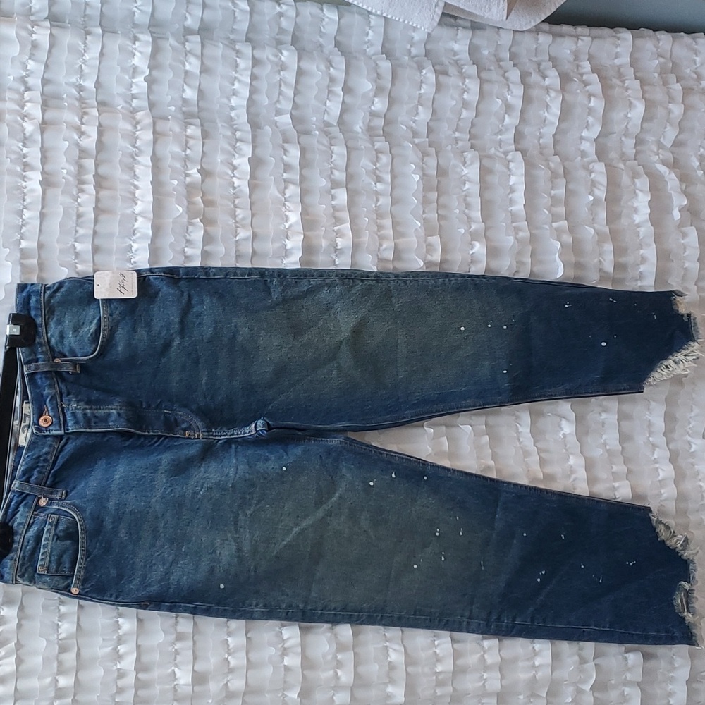 NWT Free People distressed jeans. Straight leg. Size 27.